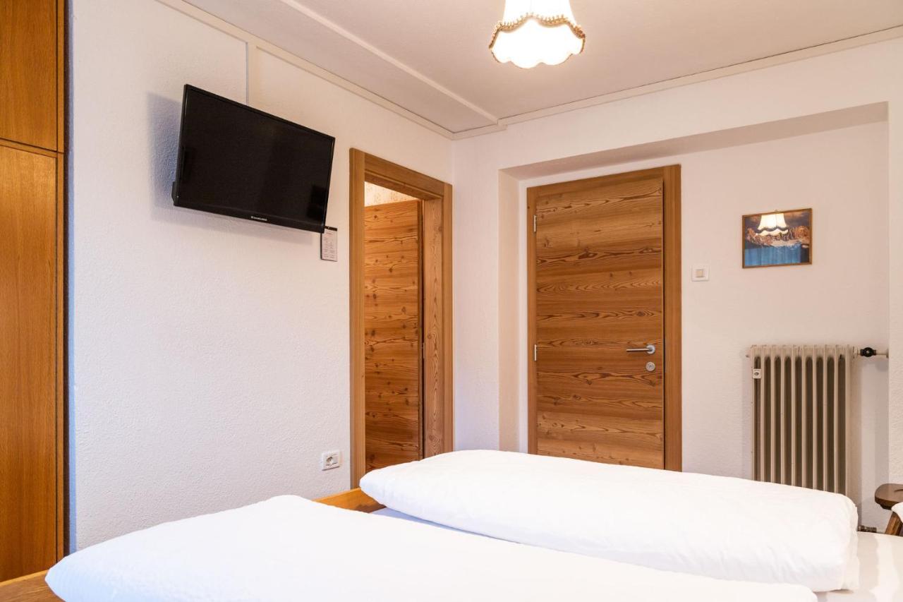 Garni Juri Bed & Breakfast La Villa  Bagian luar foto
