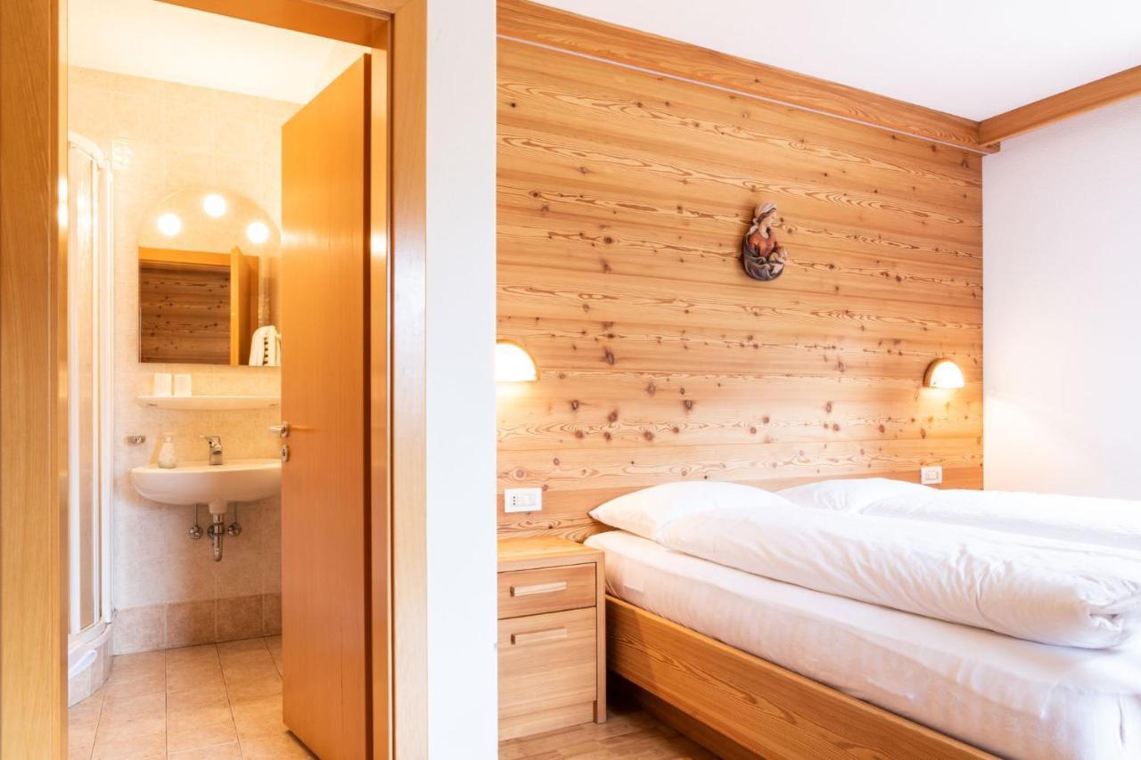 Garni Juri Bed & Breakfast La Villa  Bagian luar foto