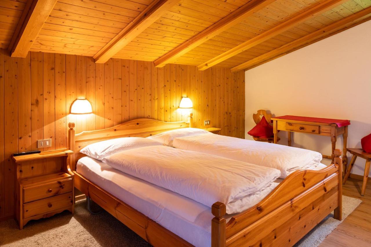 Garni Juri Bed & Breakfast La Villa  Bagian luar foto